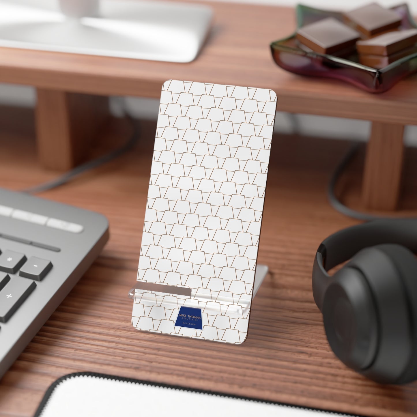 Stylish Mobile Display Stand for Smartphones – Elegant Design for Home & Office